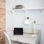 Castle Street Modern I Cohost Apartament