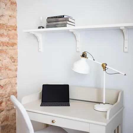 Castle Street Modern I Cohost Апартаменты