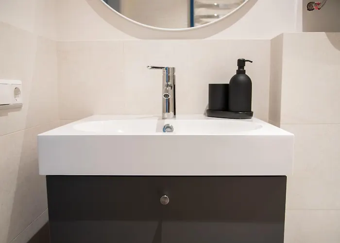 Castle Street Modern I Cohost Apartman *