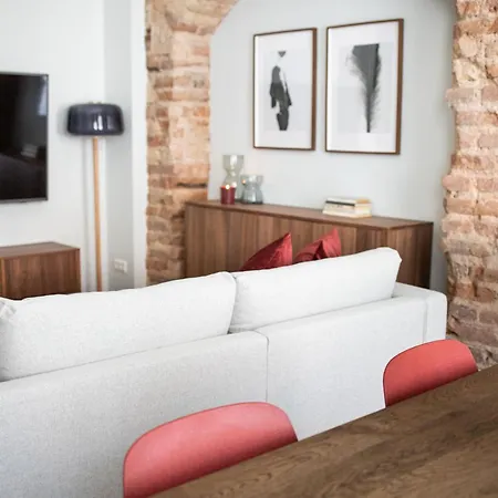 Castle Street Modern I Cohost דירה