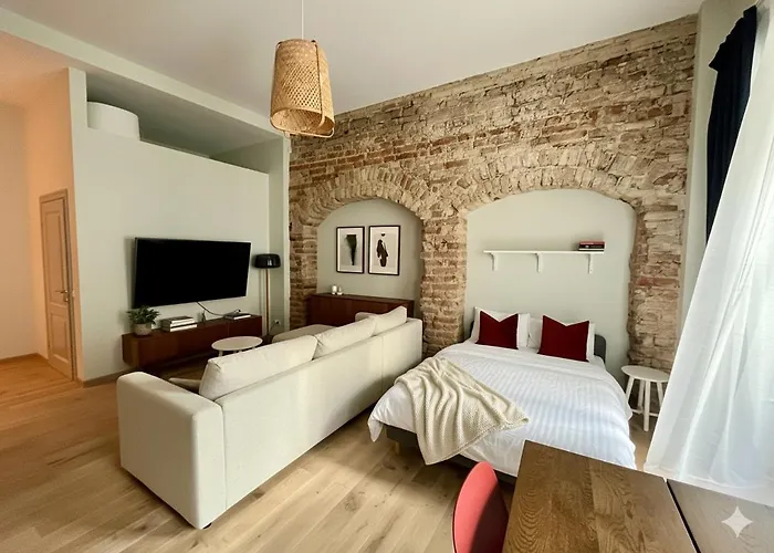 Castle Street Modern I Cohost